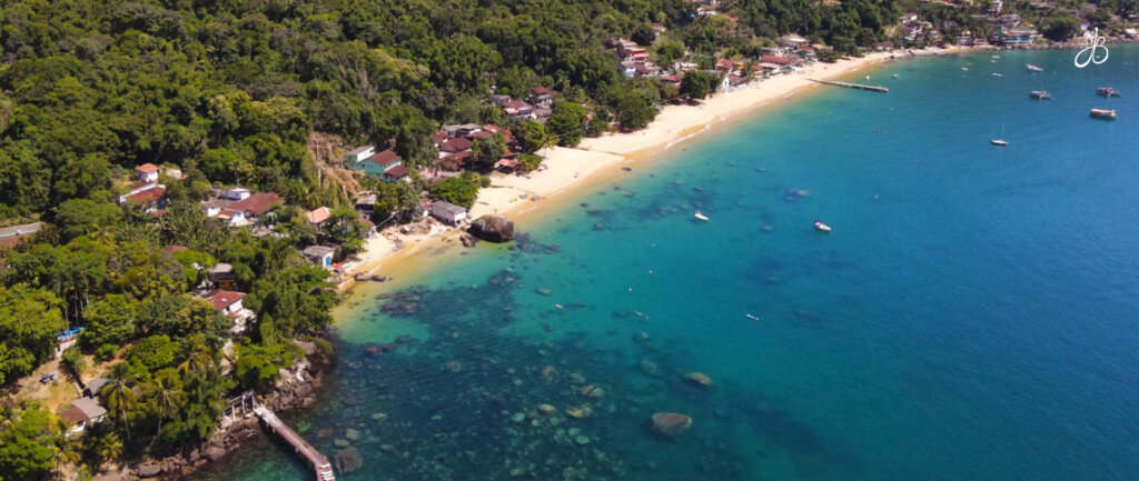 Visualização da Praia Grande de Araçatiba